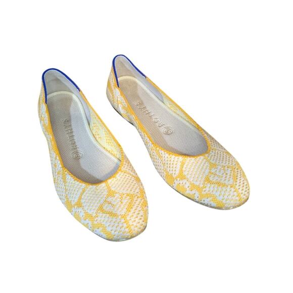 Rothy’s in yellow and white Daisy pattern Size 9 - Picture 1 of 9